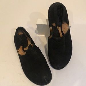 Born black suede leather loafers sz 7